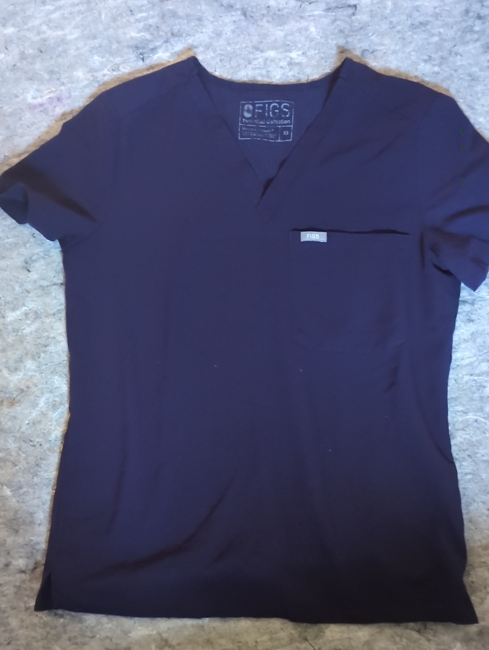 Figs Dark Purple  V-Neck Pocket Scrubs Size XS